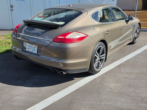 Used 2011 Porsche Panamera S image 2