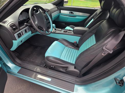 Used 2002 Ford Thunderbird RWD image 6