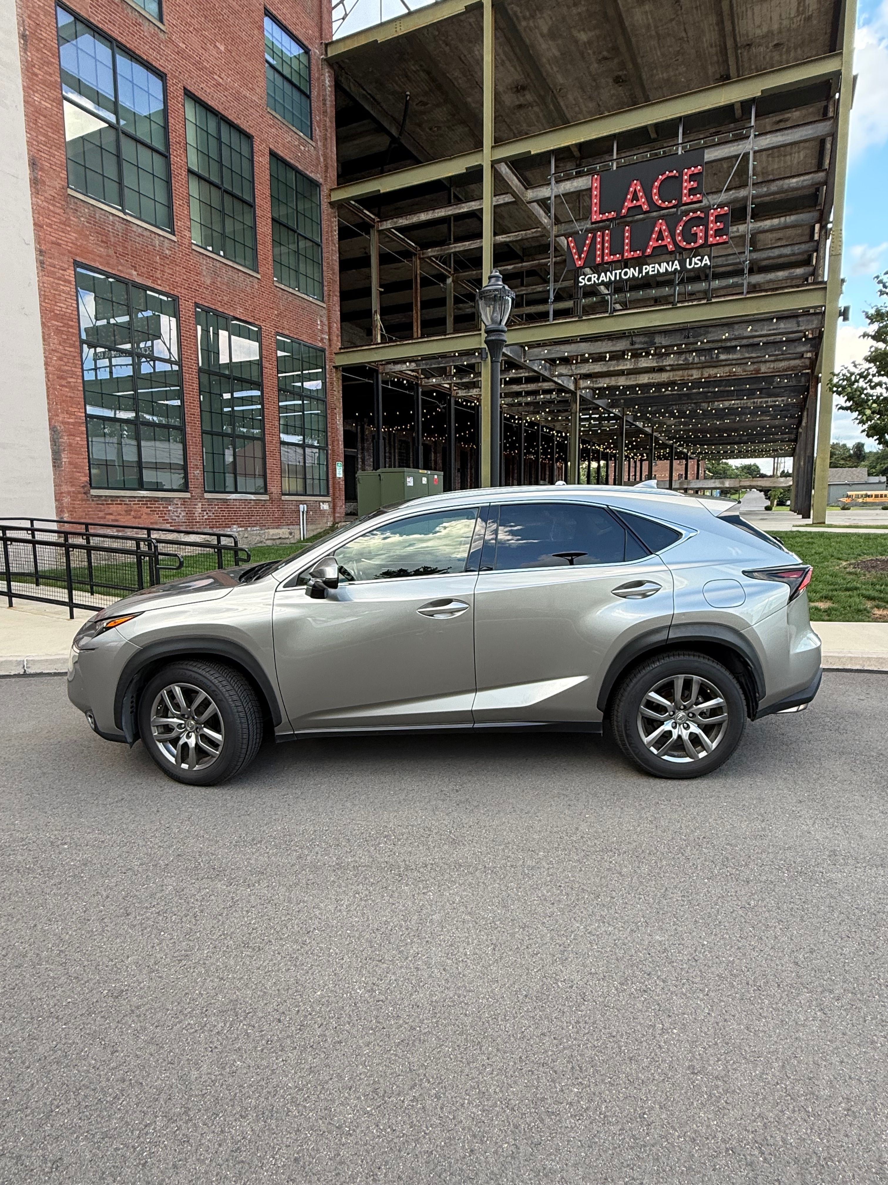 Used 2015 Lexus NX 200t FWD w/ Luxury Package image 6