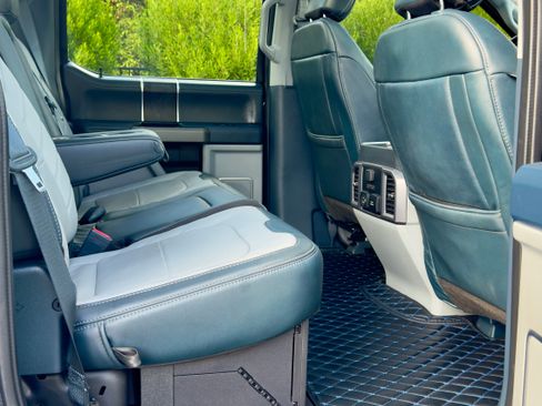 Used 2022 Ford F450 Limited w/ FX4 Off-Road Package image 19