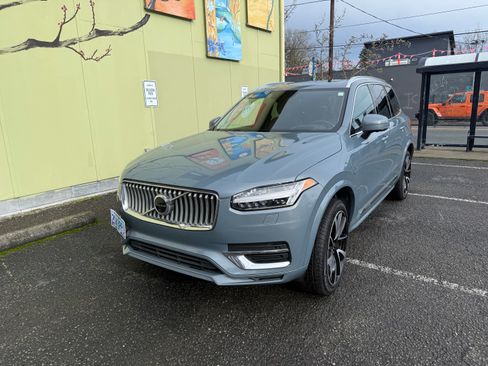 Used 2021 Volvo XC90 T8 Inscription Expression w/ Protection Package Premier image 2