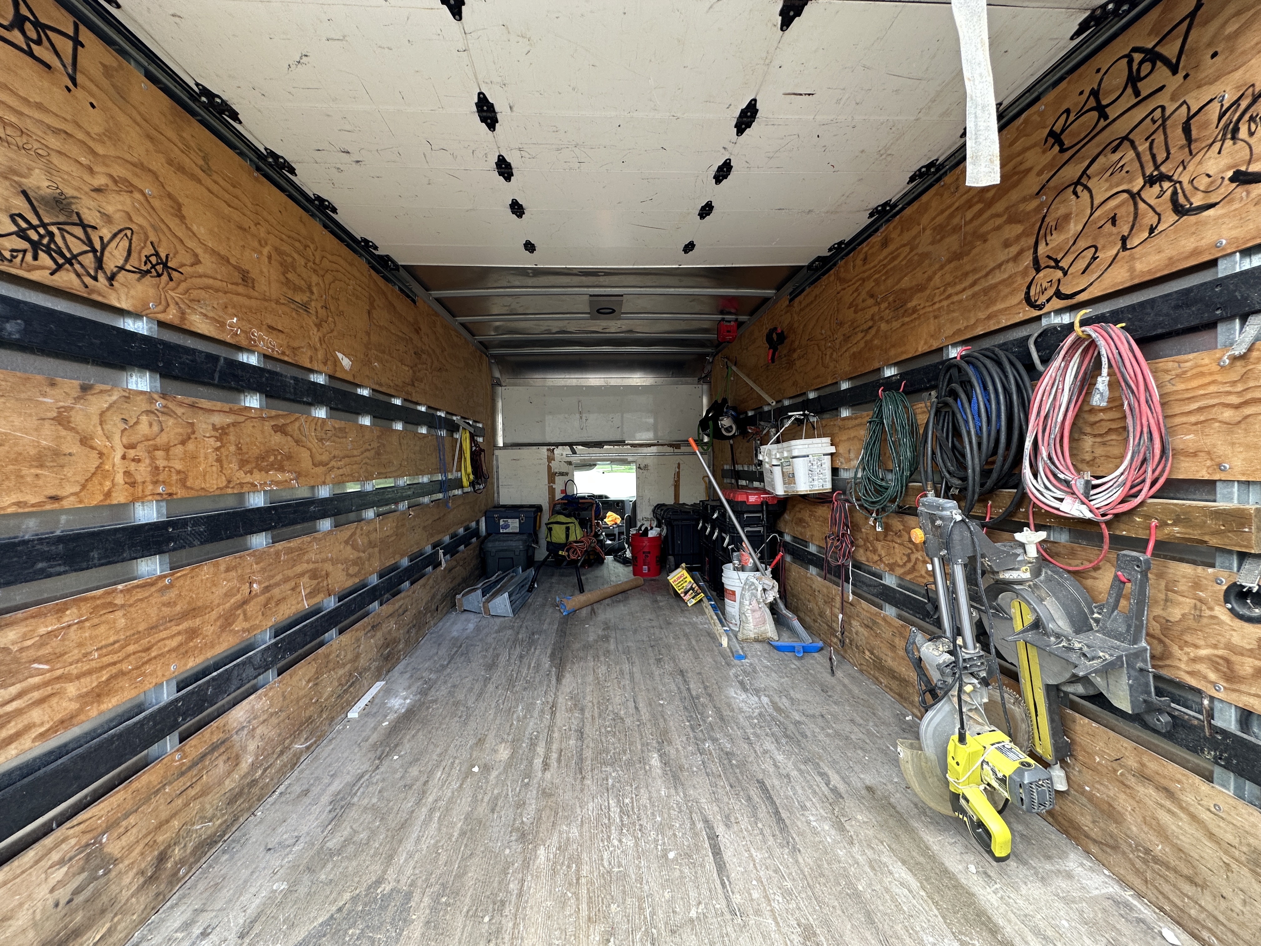 Used 2018 Ford E-350 and Econoline 350 Super Duty RWD image 12