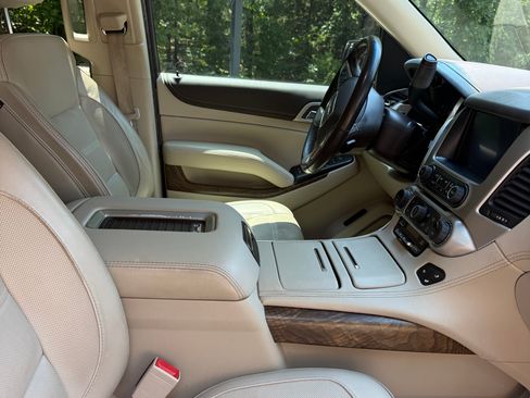 Used 2018 GMC Yukon Denali w/ Denali Ultimate Package AWD/4WD image 8