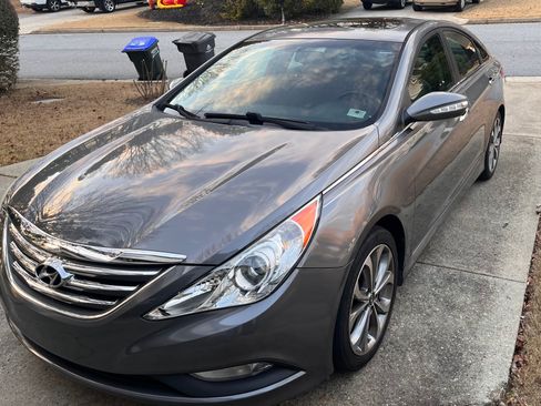 Used 2014 Hyundai Sonata SE w/ Premium Package 04 image 5