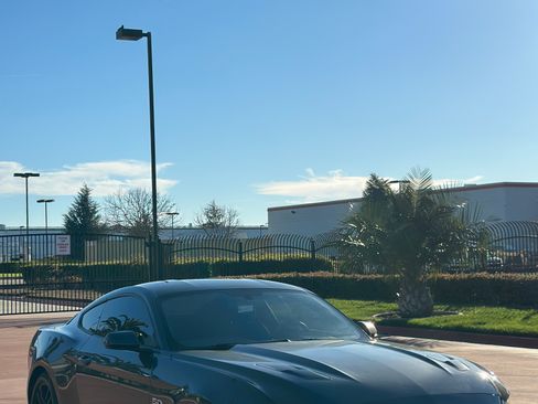 Used 2015 Ford Mustang GT image 12