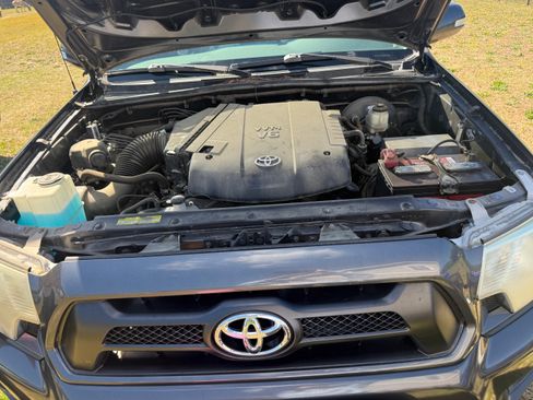 Used 2015 Toyota Tacoma 4x4 Double Cab w/ TRD Sport Package image 13