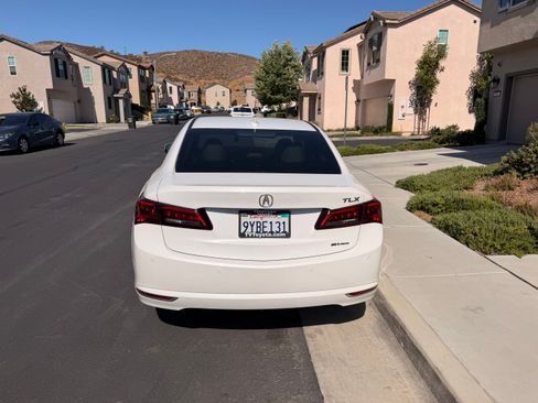 Used 2016 Acura TLX V6 SH-AWD w/ Advance Package image 4