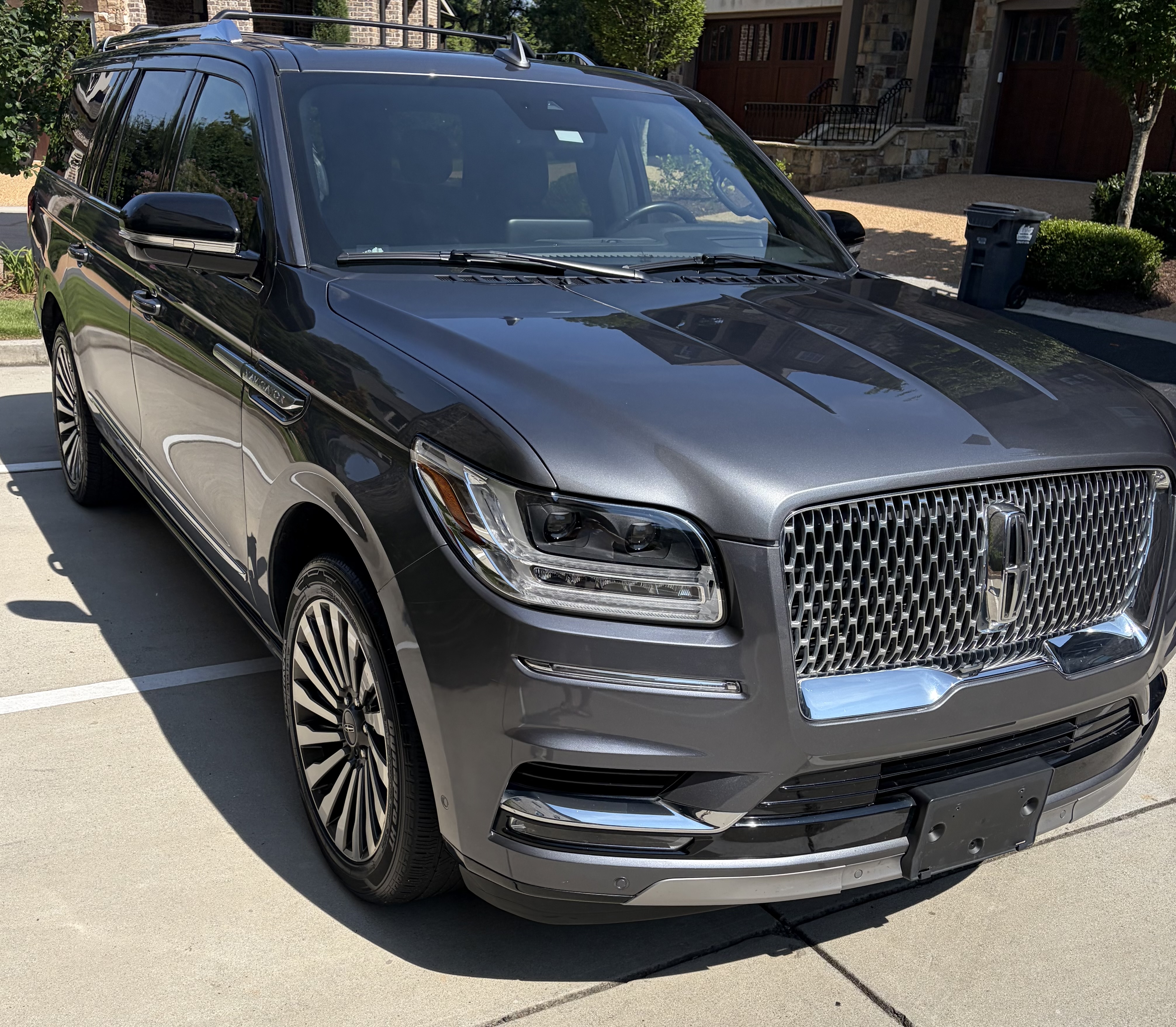 Used 2021 Lincoln Navigator L Reserve w/ Luxury Package RWD image 4