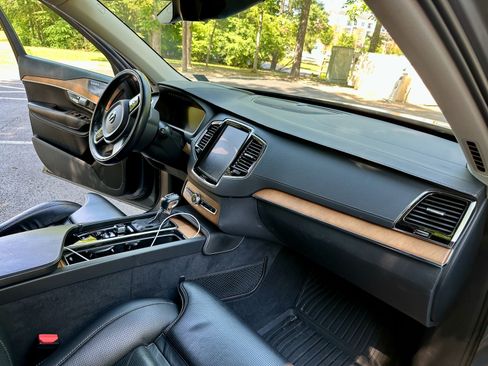 Used 2020 Volvo XC90 T6 Inscription w/ Protection Package Premier AWD/4WD image 21