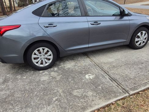 Used 2019 Hyundai Accent SE image 4