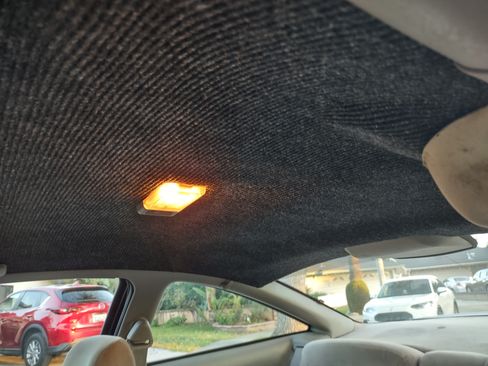 Used 1999 Saturn S-Series SC2 image 43