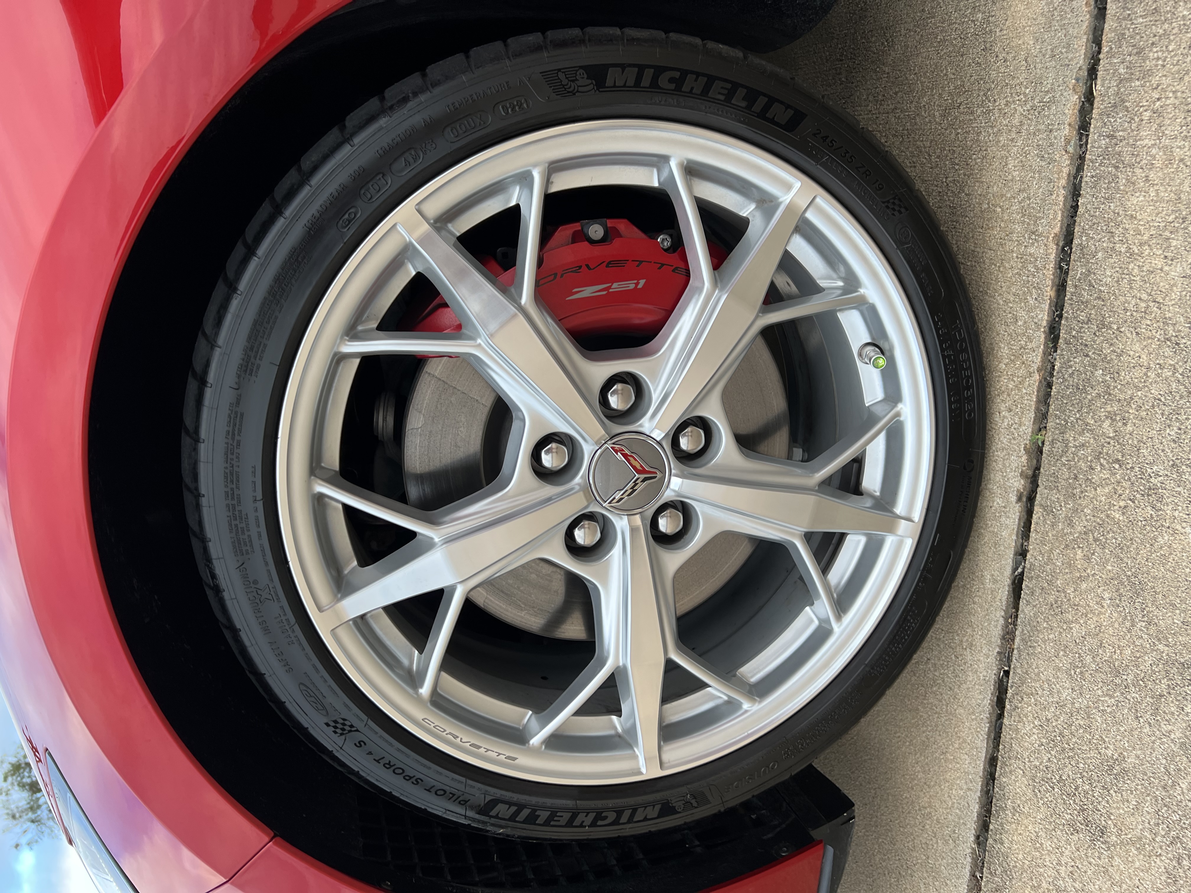 Used 2021 Chevrolet Corvette Stingray Premium Conv w/ Z51 Performance Package RWD image 17