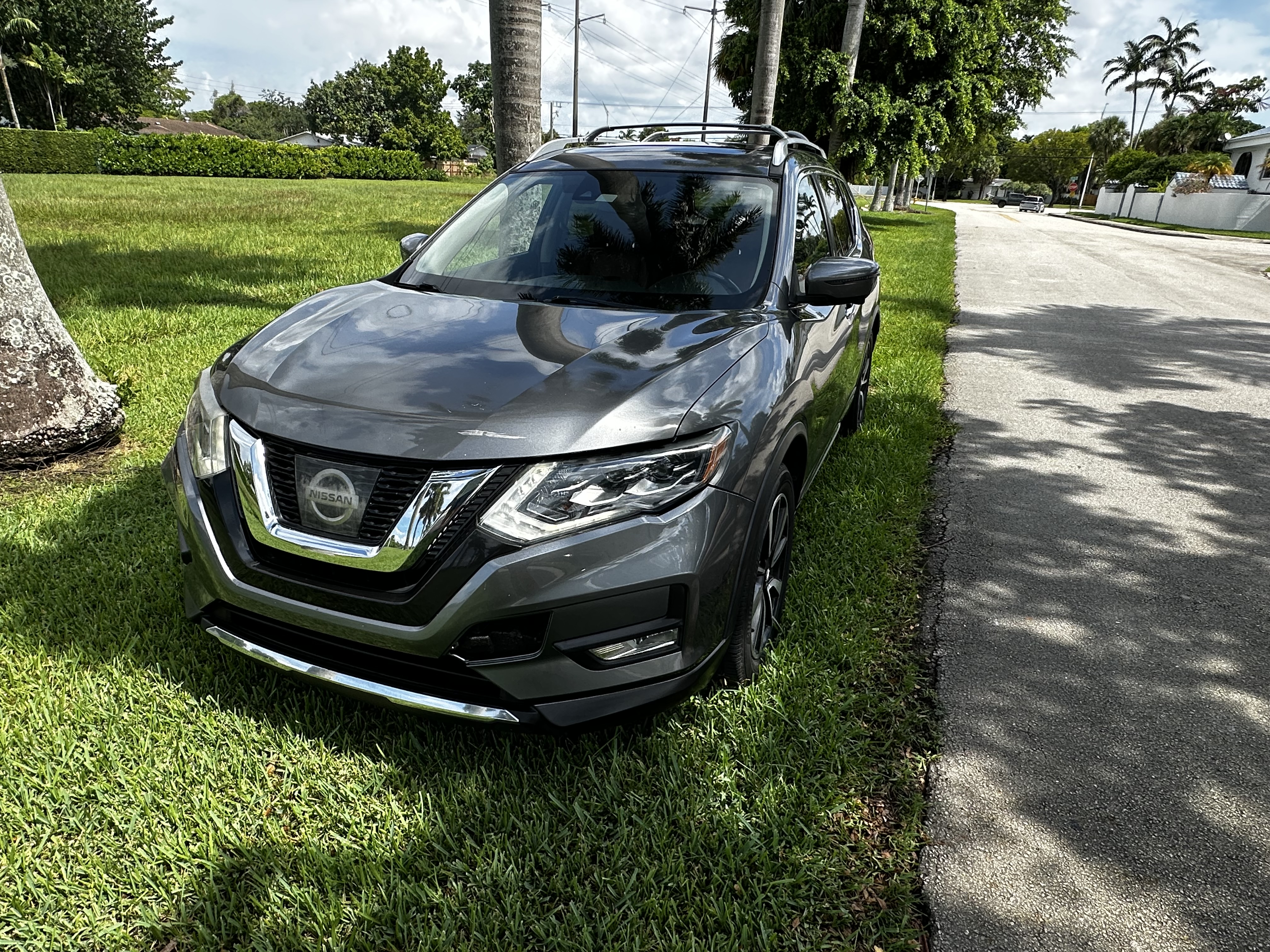 Used 2017 Nissan Rogue SL w/ SL Premium Package FWD image 8
