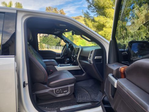 Used 2015 Ford F150 King Ranch w/ Equipment Group 601A Luxury image 4