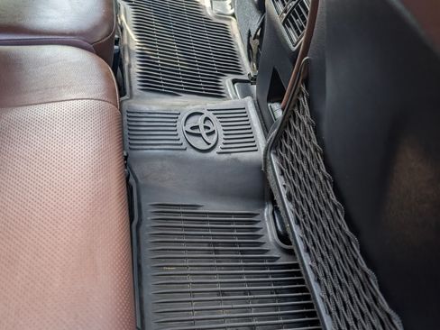 Used 2022 Toyota 4Runner Limited image 23