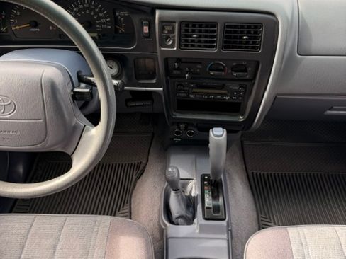 Used 1998 Toyota Tacoma 4x4 Xtracab V6 image 13