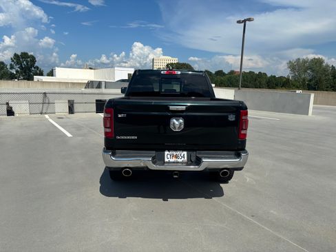 Used 2019 RAM 1500 Laramie AWD/4WD image 6