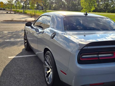Used 2022 Dodge Challenger SRT Hellcat w/ Plus Package image 10