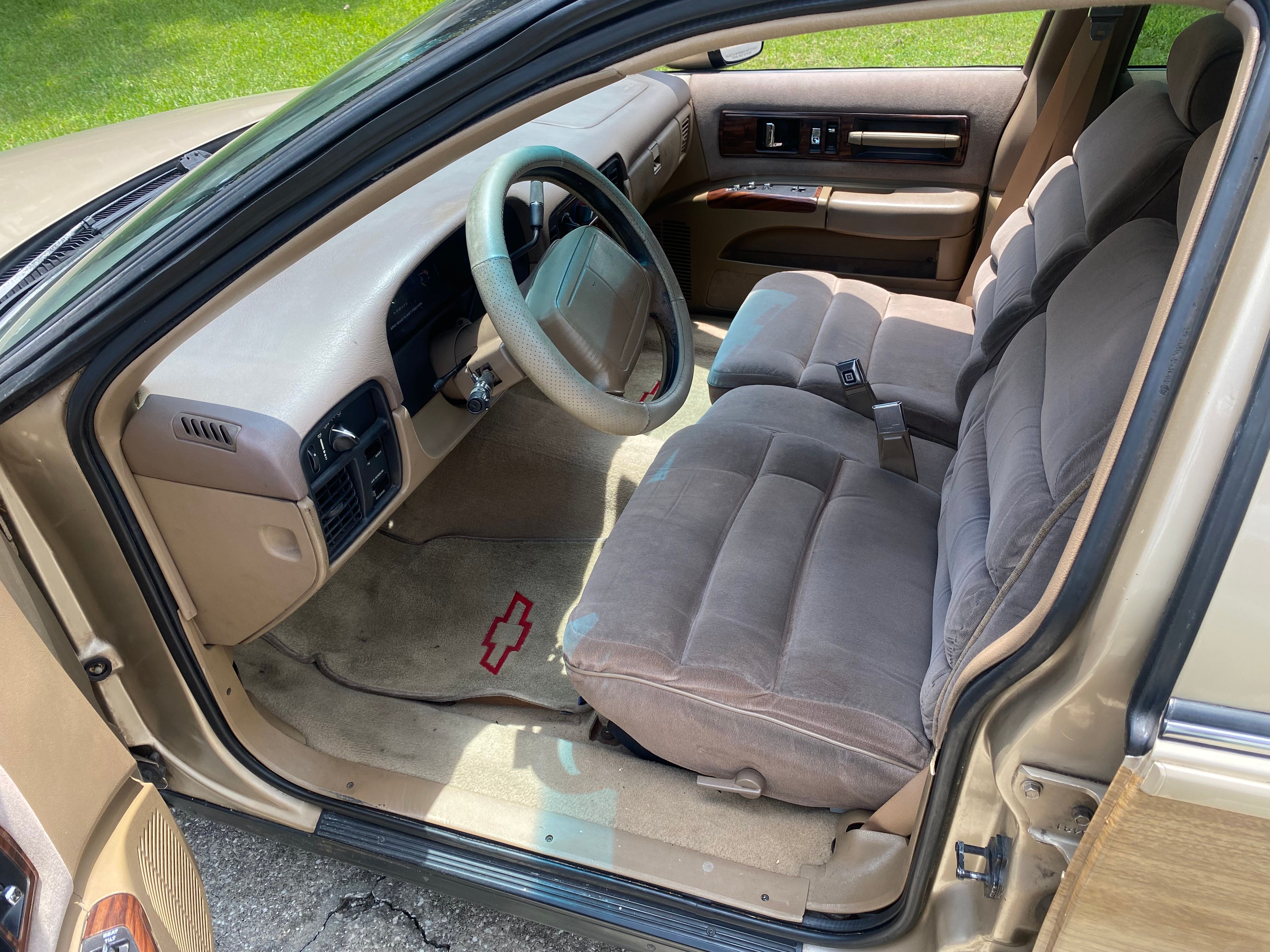 Used 1994 Chevrolet Caprice Classic RWD image 18