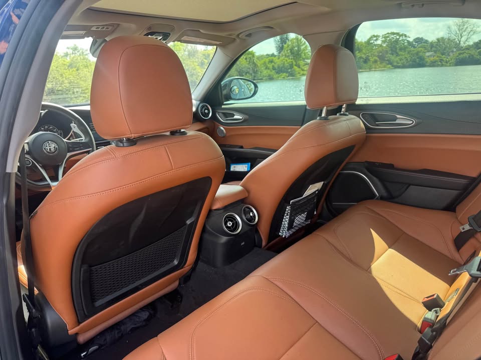 Used 2019 Alfa Romeo Giulia Ti w/ TI Performance Package RWD image 7