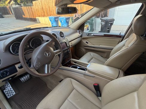 Used 2009 Mercedes-Benz GL 550 4MATIC image 8