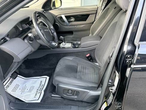 Used 2020 Land Rover Discovery Sport image 4