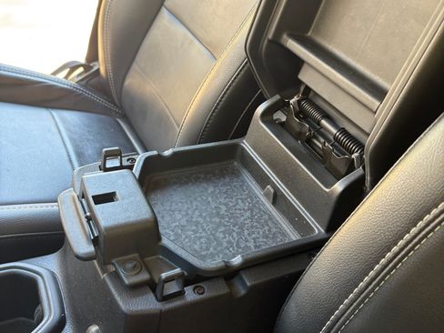 Used 2021 Jeep Wrangler Unlimited Sahara image 8