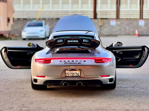 Used 2017 Porsche 911 Carrera 4S image 19