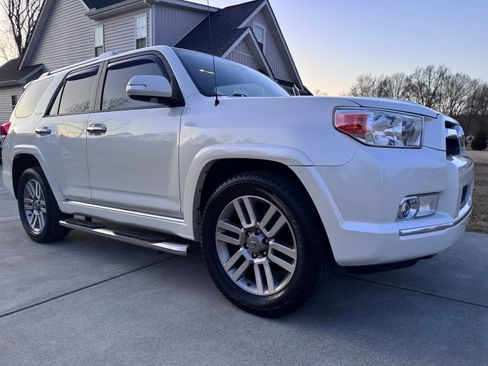 Used 2013 Toyota 4Runner Limited image 4