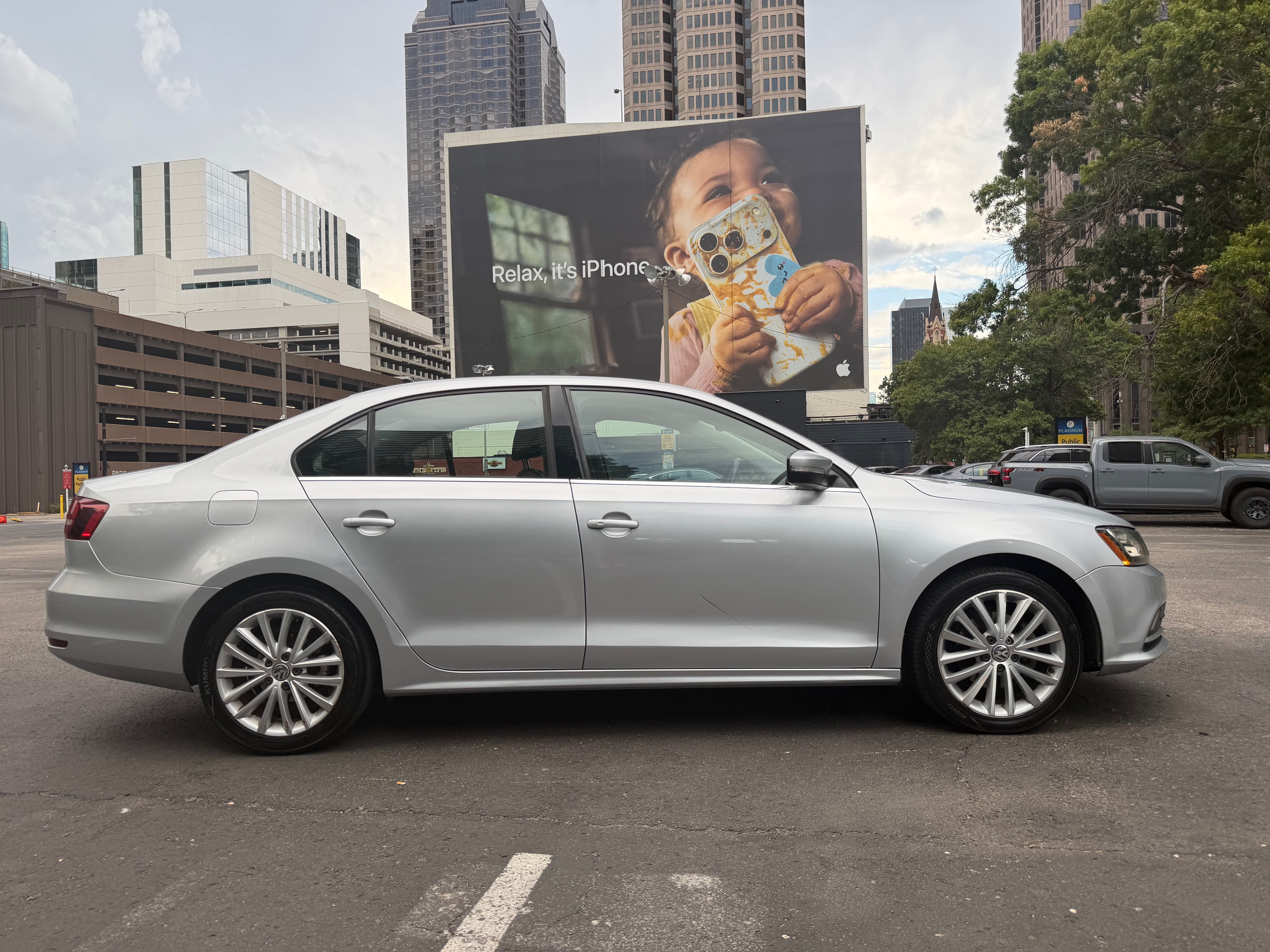 Used 2016 Volkswagen Jetta SEL w/ Lighting Package FWD image 31