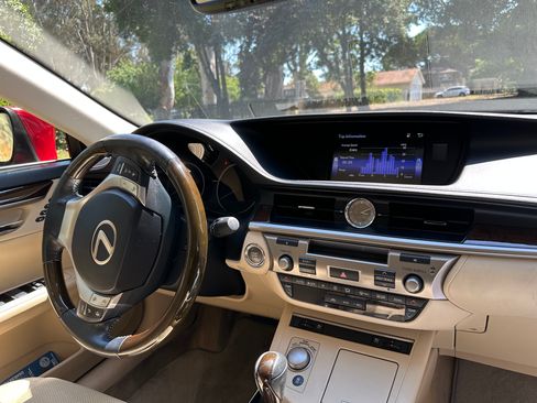 Used 2015 Lexus ES 350 w/ Premium Package FWD image 15