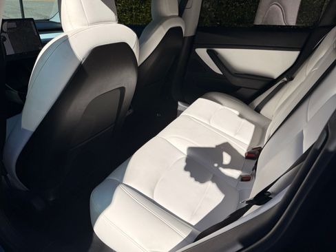 Used 2019 Tesla Model 3 Standard Range Plus image 7