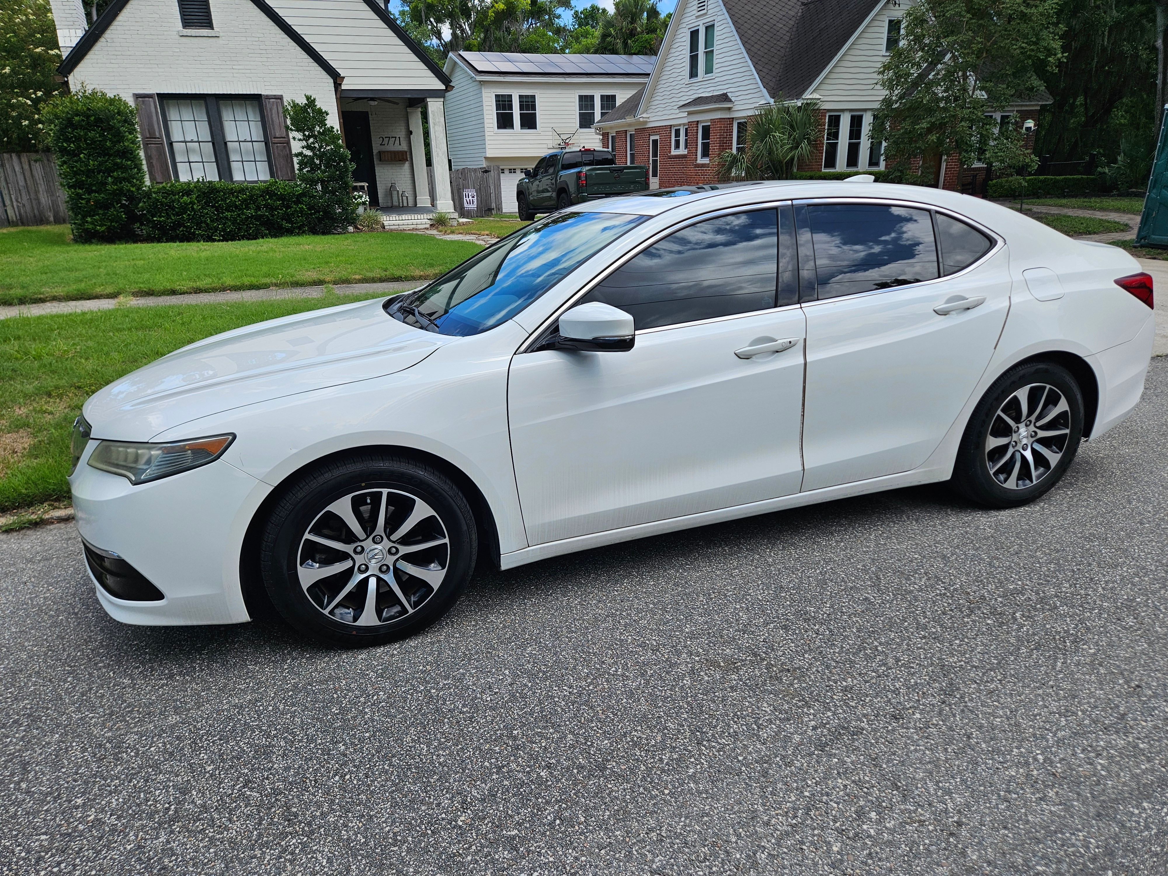 Used 2015 Acura TLX w/ Technology Package FWD image 1