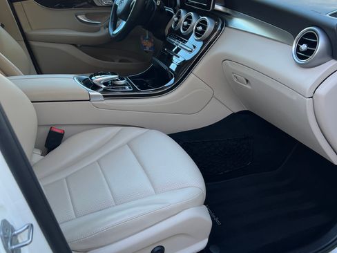 Used 2016 Mercedes-Benz GLC 300 300 Sport Utility 4D image 18