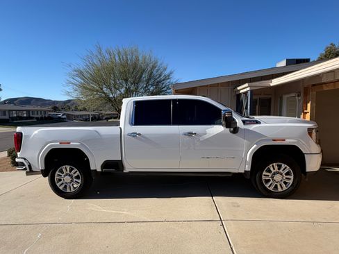 Used 2020 GMC Sierra 3500 Denali w/ Denali Ultimate Package image 1