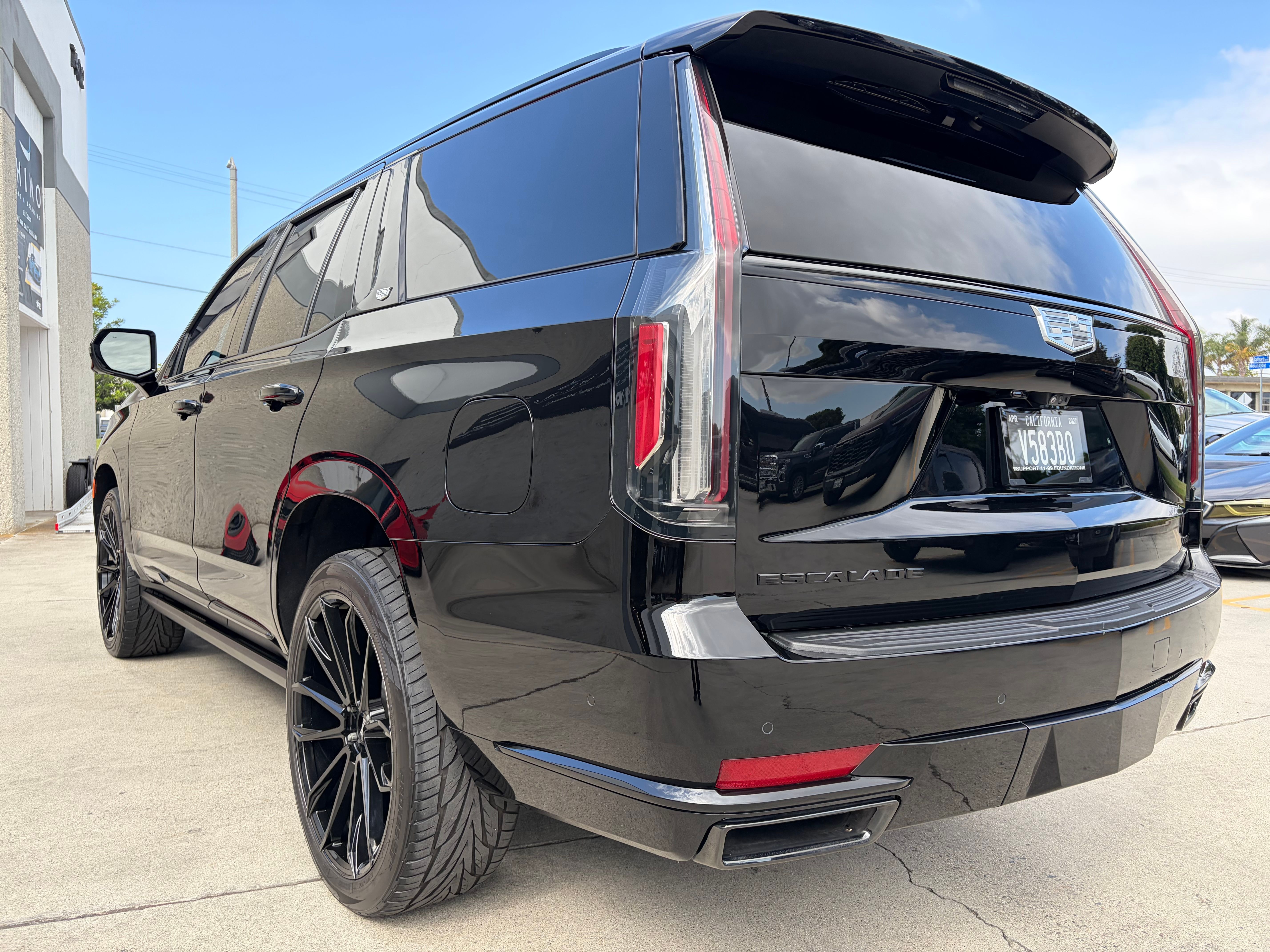Used 2021 Cadillac Escalade Sport Platinum AWD/4WD image 31