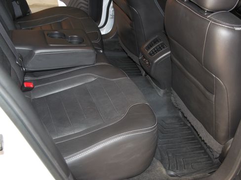 Used 2015 Ford Taurus SHO w/ Equipment Group 401A image 19