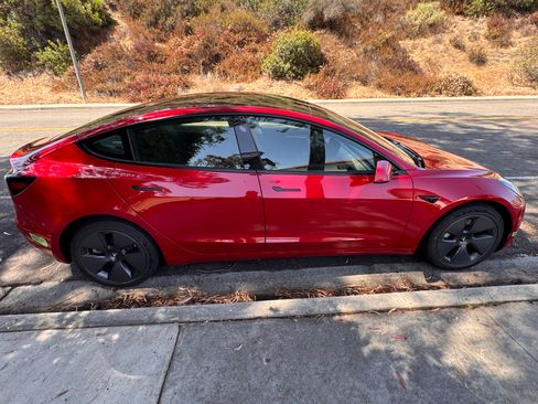 Used 2023 Tesla Model 3 Standard Range RWD image 2