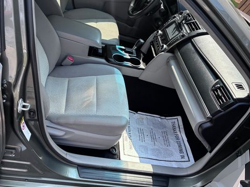 Used 2012 Toyota Camry LE FWD image 10