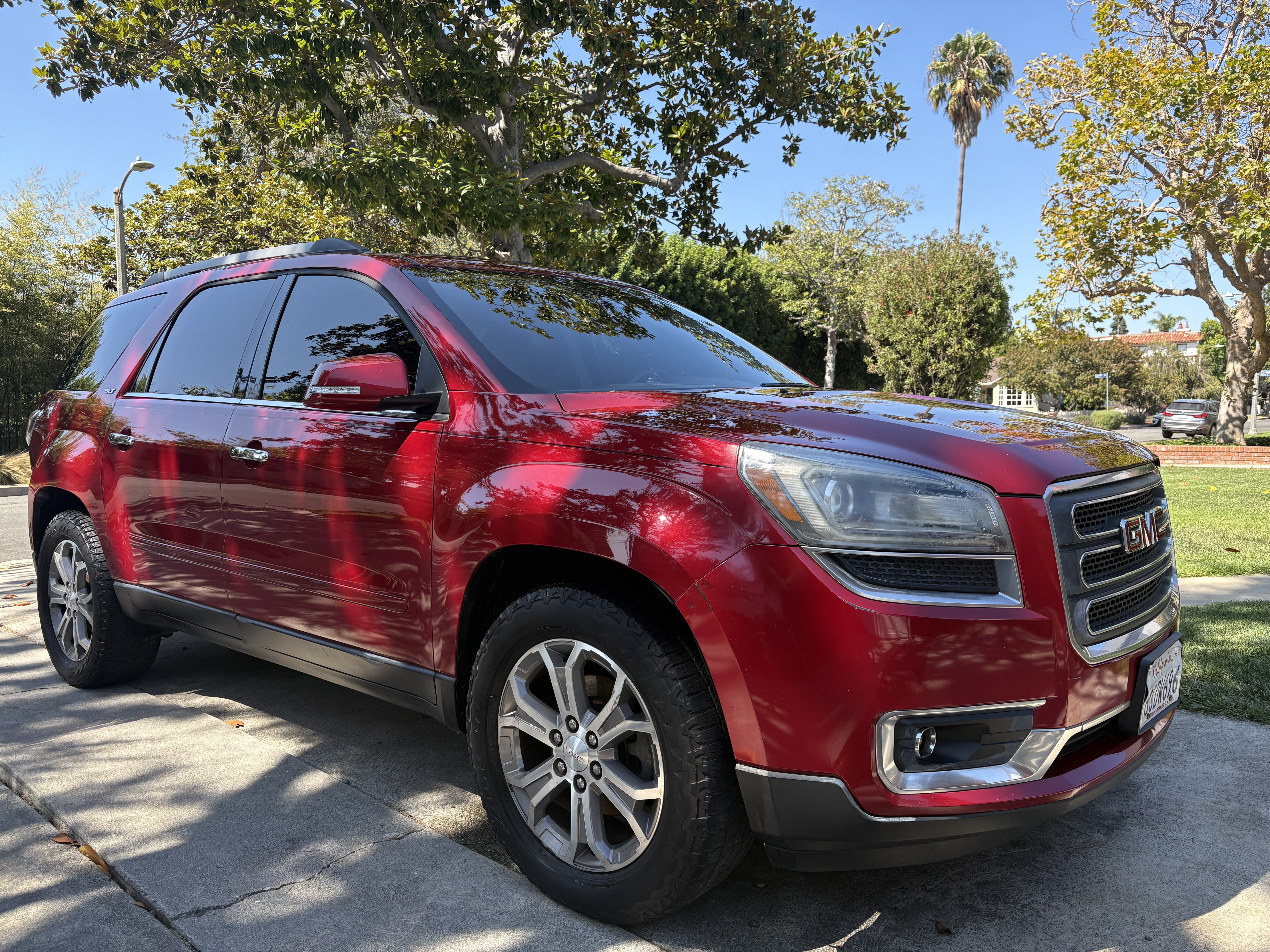 Used 2014 GMC Acadia SLT AWD/4WD image 1