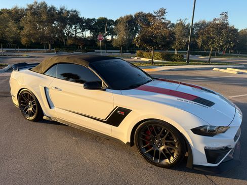 Used 2019 Ford Mustang GT Premium w/ GT Performance Package image 6