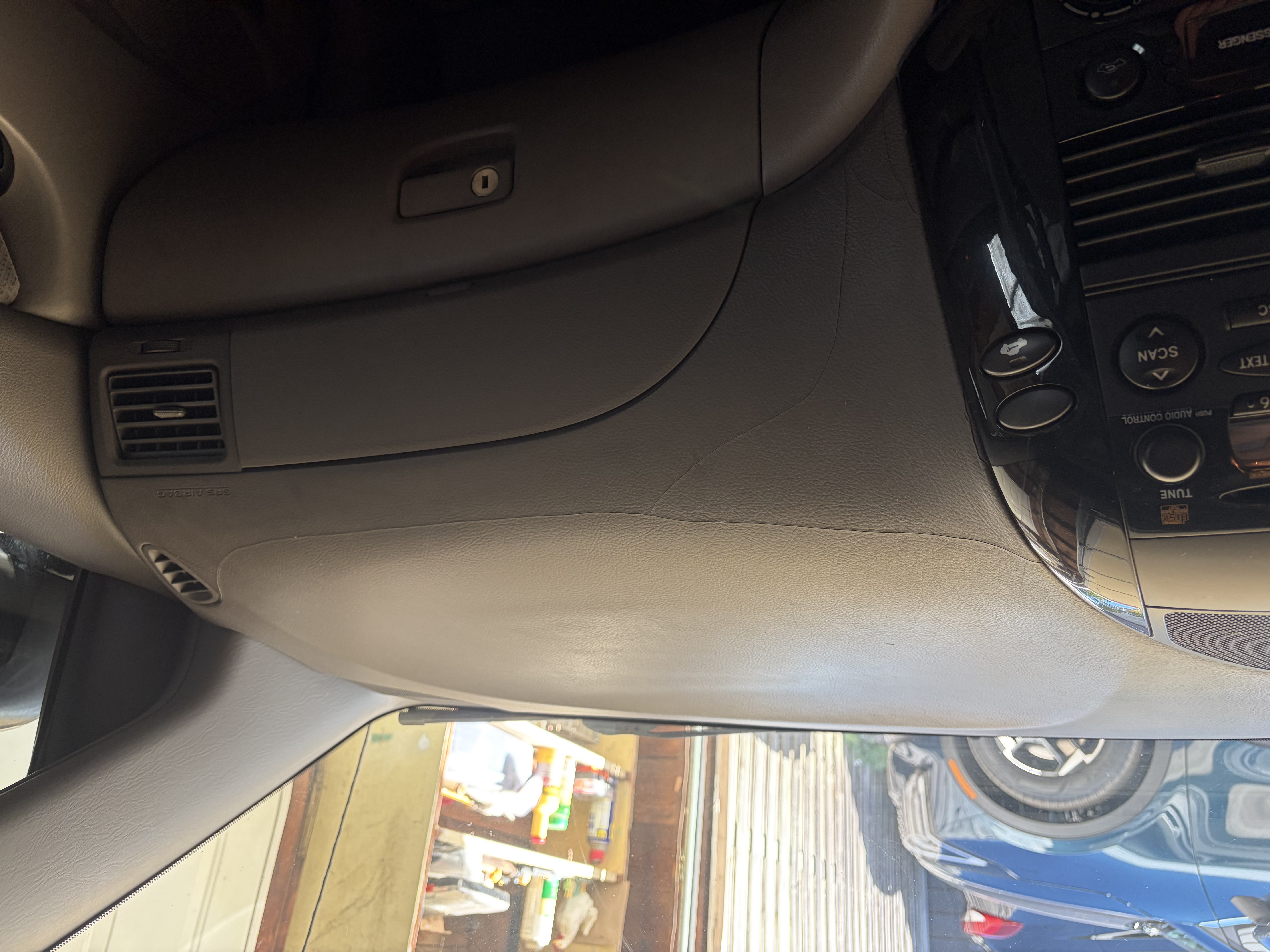 Used 2004 Toyota Sienna LE FWD image 10