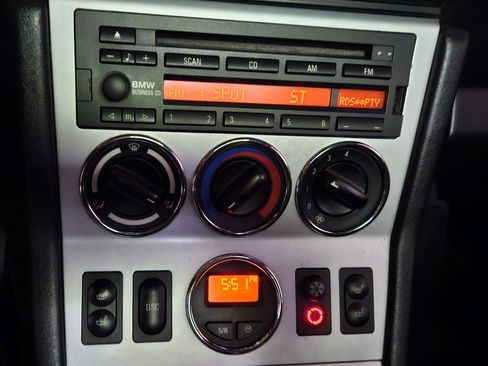 Used 2001 BMW Z3 3.0i RWD image 17