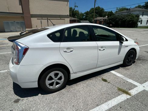 Used 2012 Toyota Prius Two FWD image 9