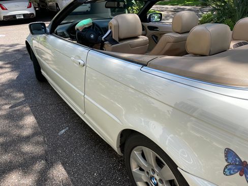 Used 2006 BMW 325Ci Convertible image 6
