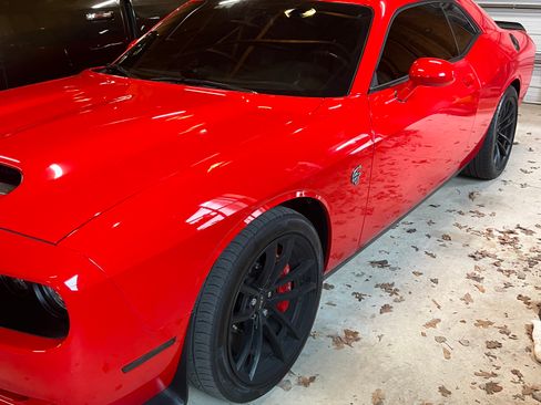 Used 2023 Dodge Challenger SRT Hellcat RWD image 6
