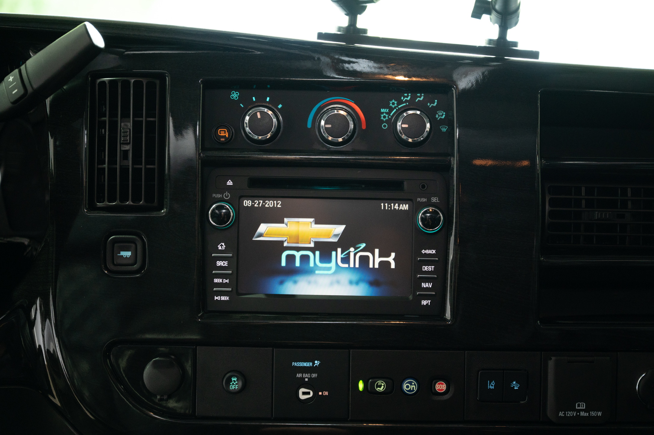 Used 2021 Chevrolet Express 2500 Extended w/ Enhanced Convenience Package RWD image 14