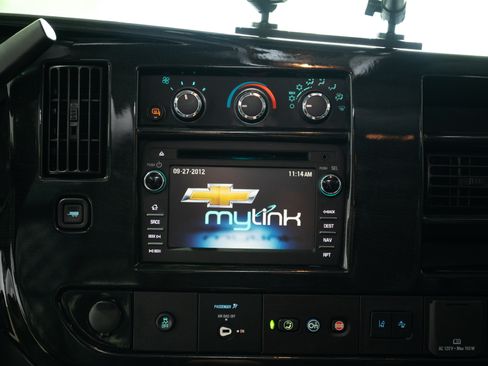 Used 2021 Chevrolet Express 2500 Extended w/ Enhanced Convenience Package RWD image 14