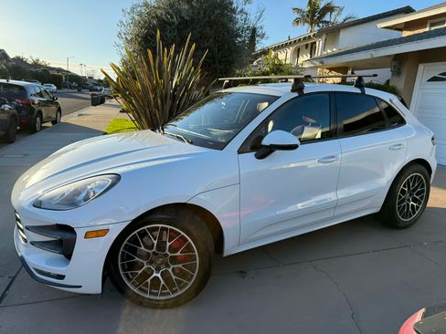 Used 2015 Porsche Macan Turbo image 9