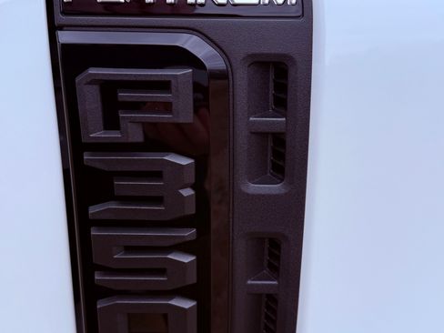 Used 2025 Ford F350 Platinum w/ Tremor Off-Road Package image 6